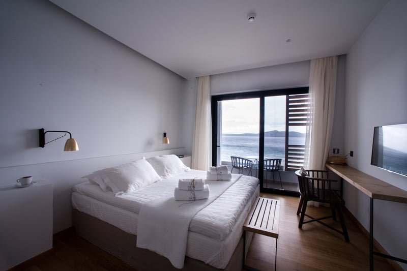 Sunday Hotel