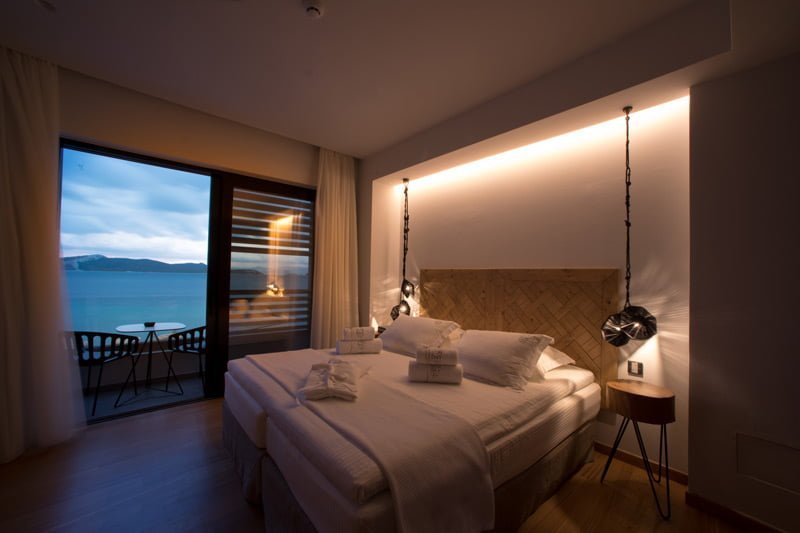Sunday Hotel